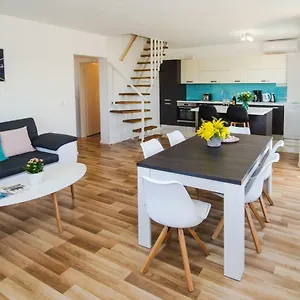  Apartment Alemar Kroatien
